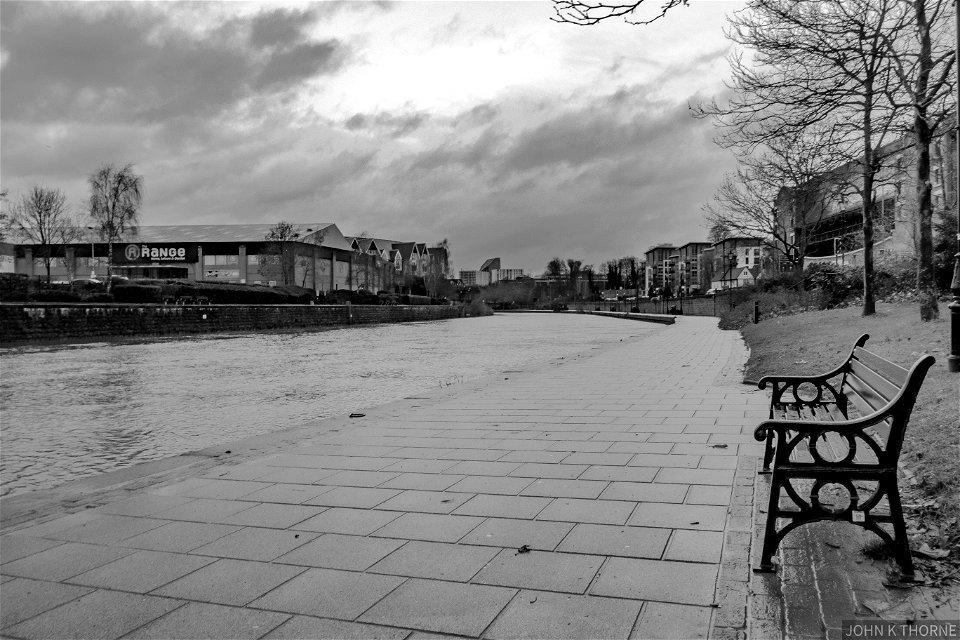 Along The River Medway. Allington to Maidstone