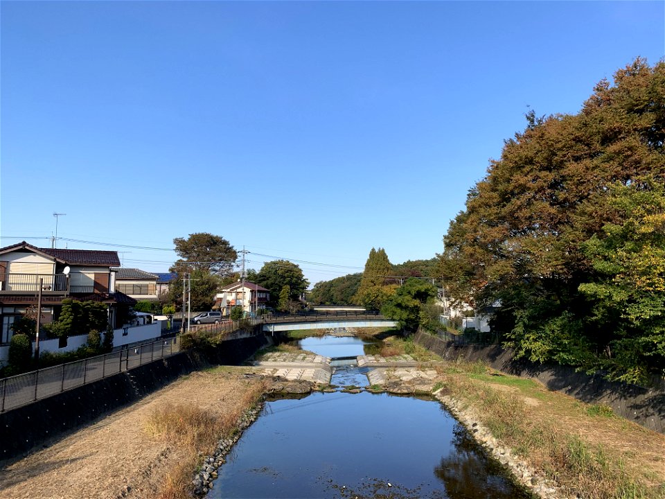 Karabori River in Noshio, Kiyose-shi in early November