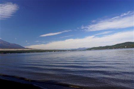 Lake Yamanaka photo