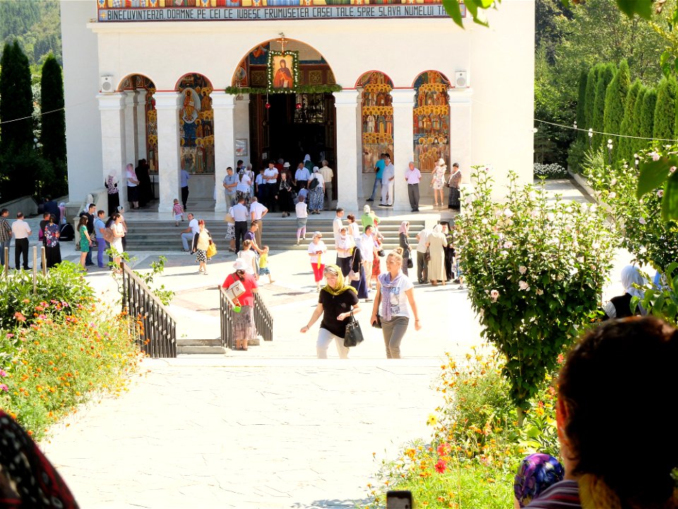 Manastirea_Sihastria2015_0809_104437