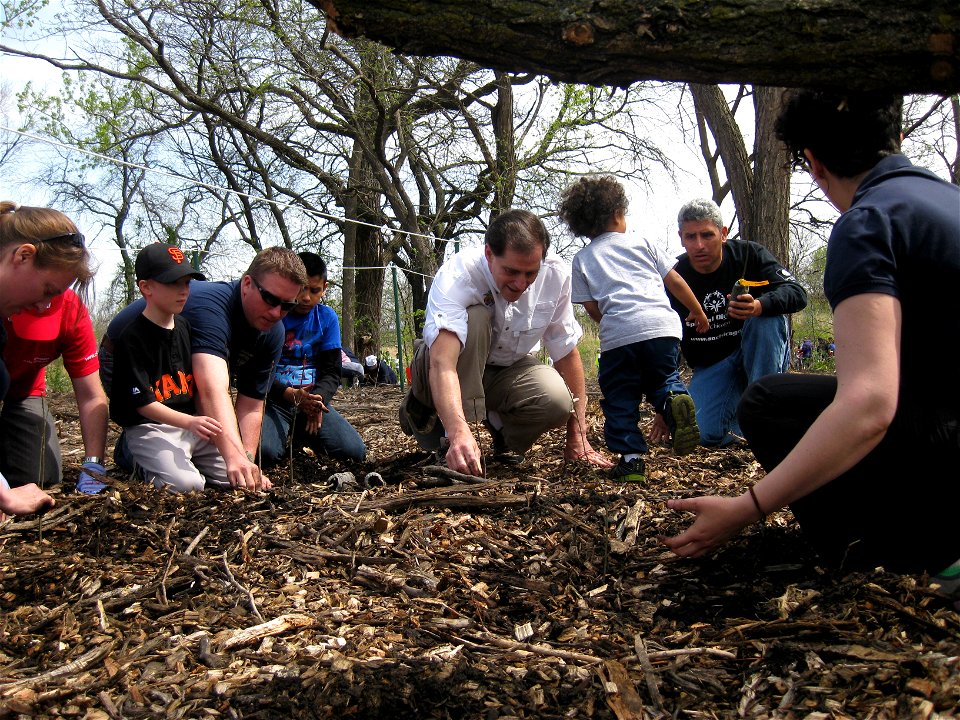 Dan Ashe with Planting Team photo