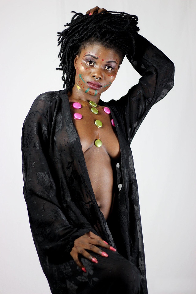 Woman fashion jewelry