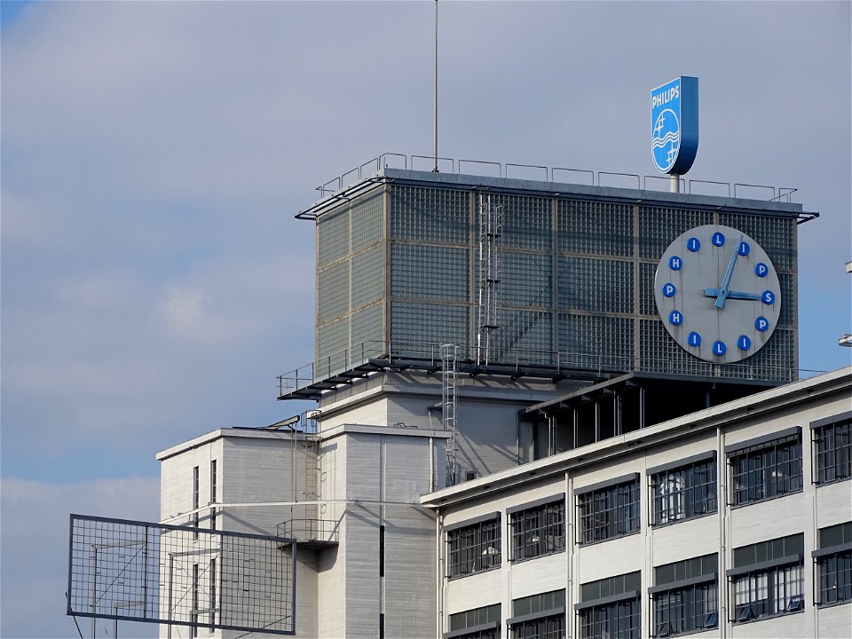 Eindhoven Strijp-S, klokgebouw