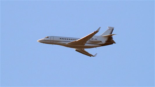 Dassault Falcon 7X HB-JFS Japat (Novartis) from Basel (3700 ft.)