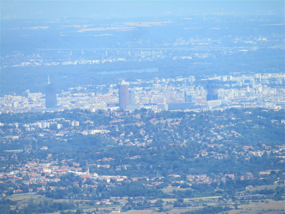 202206_0068