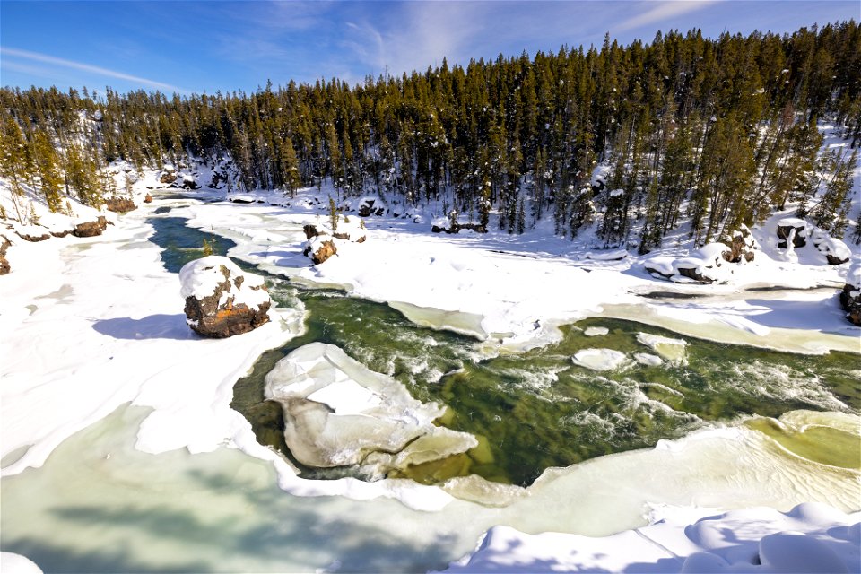 Views of the Yellowstone River along the Chittenden Bridge Ski Trail