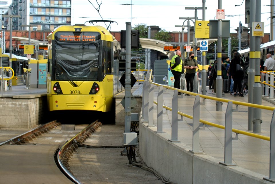 Metrolink tram 3078 at Victoria, bound for Manchester Airport