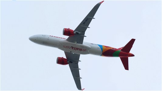Airbus A320-251N Air Malta 9H-NEO from Luqa (9200 ft.)