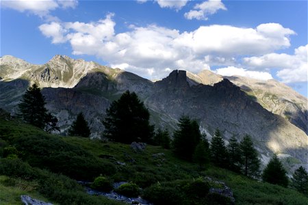 Mountain scene photo