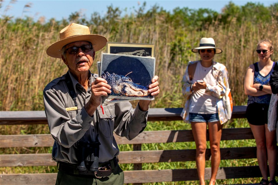 Ranger leads the Anhinga Amble