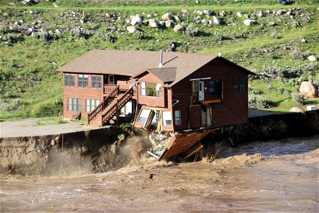 Yellowstone flood event 2022: Employee housing near Yellowstone River photo