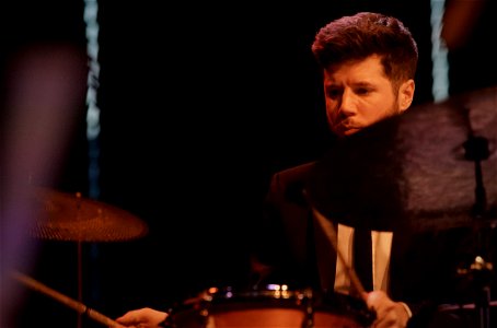 Émile Parisien Quartet & Louis Sclavis, 29 april 2017 BIM Amsterdam - Julien Loutelier drums