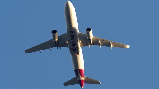 Airbus A320-214 D-AIZU Eurowings from Palma de Mallorca (7900 ft.) photo