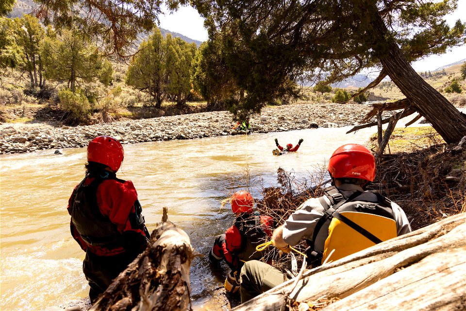 Swiftwater rescue training: pulling a swimmer from the water (3)
