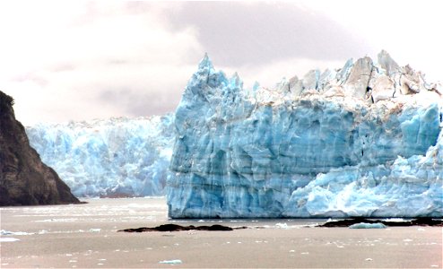 Cruise Alaska. Hubbard Glacier. photo