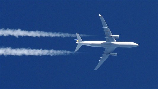 Airbus A330-343 D-AIKK Lufthansa - Frankfurt to Kuwait City (34700 ft.) photo