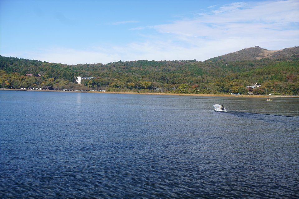 Lake Yamanaka photo