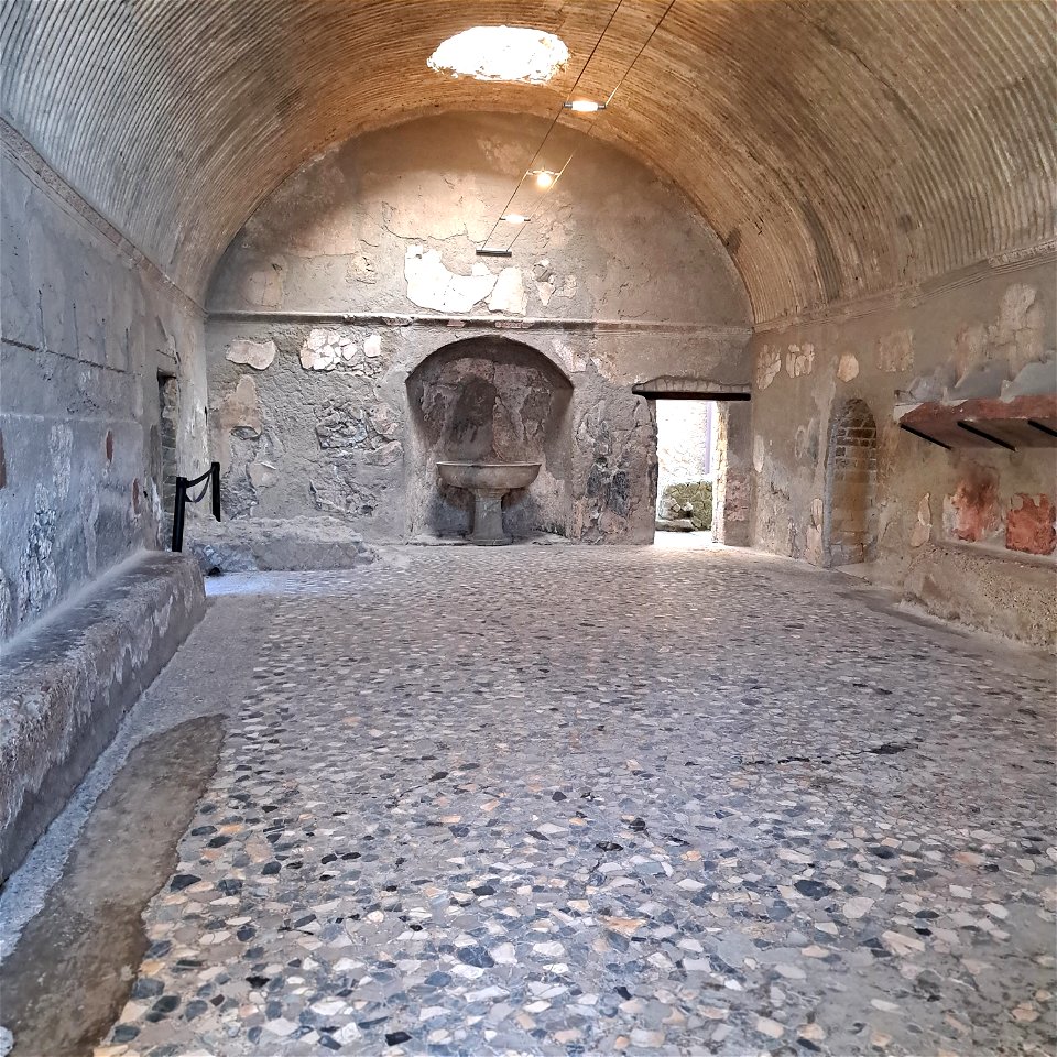 Apodyterium Dressigng ROom Men's Bath  Herculaneum Italy