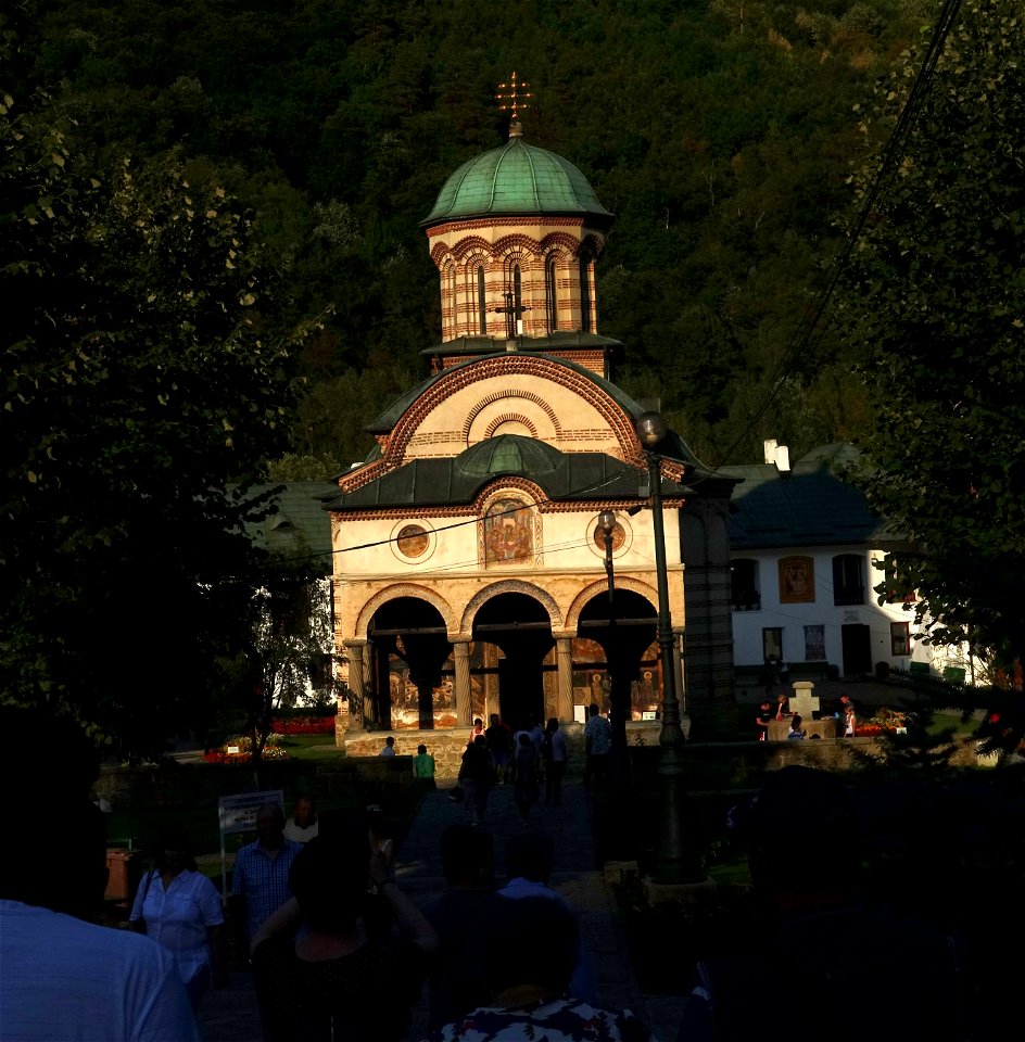 Cozia_monastery2019_0905_132319
