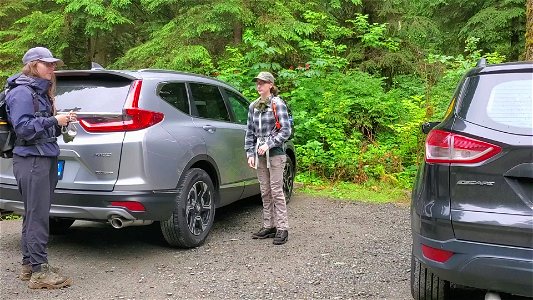 Putting on masks in the Lake Twenty-Two parking lot, Mt. Baker-Snoqualmie National Forest. Video taken by Holly Snarr July 17, 2020 photo
