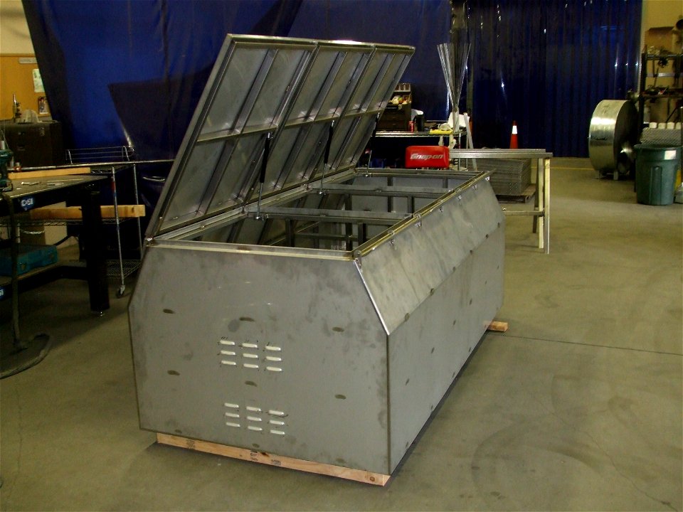Polar-bear-resistant food storage container