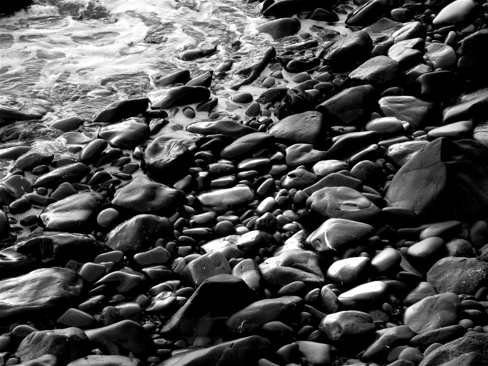 POINT ST GEORGE -  BW 17