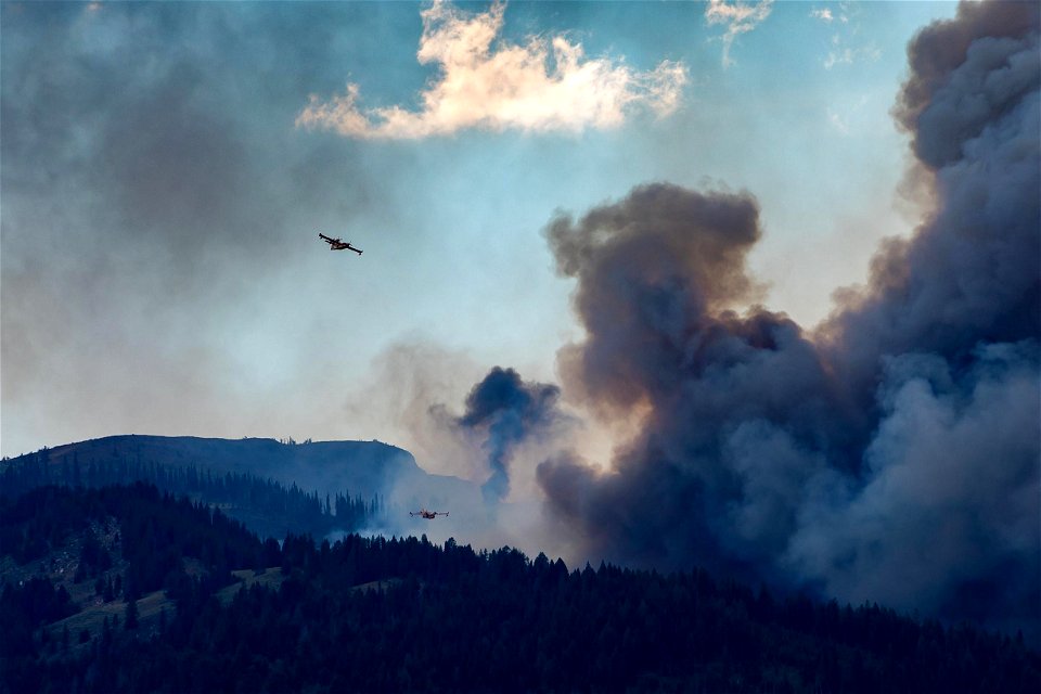 Four Corners Fire photo