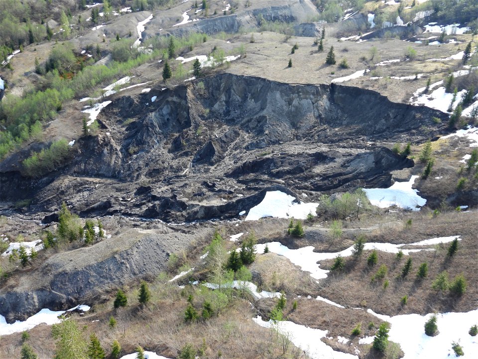 20230518_Aerial of debris flow area_USGS_K Spicer_DSCN2134