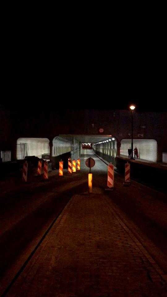 Oude tunnel in Roermond van Sybold Ravesteijn krijgt een hartinfarct. De karakteristieke gele tegels verdwijnen voorweer een moderne outlook en belevingsintensiteit