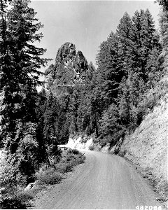482068-eagle-rock-north-umpqua-hwy-umpqua-nf-or-1956jpg_49385804667_o