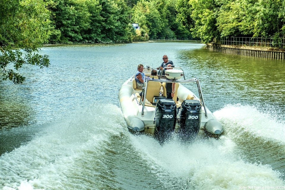 River Medway Allington. Speed Limit 5 Knots!