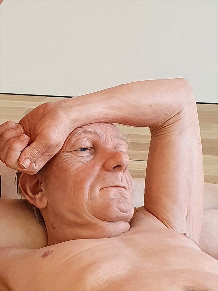 Museum Voorlinden, Ron Mueck, Couple under an Umbrella