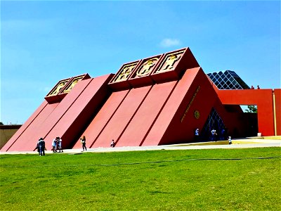 Museo de las Tumbas Reales de Sipán, Lambayeque, Perú photo