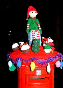 Decorated postbox in Old Coulsdon