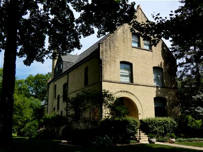 Historic Officer’s Home at Fort Sheridan, IL by Holabird & Roche, Architects