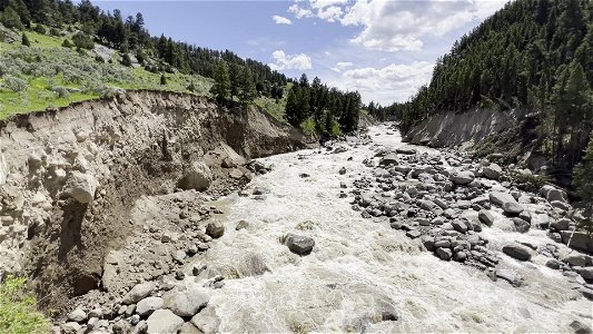 Yellowstone flood event 2022:  Lamar River Canyon (2)