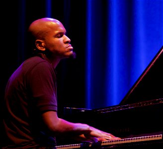 Rudresh Mahanthappa 'Bird Calls' Tivoli Vredenburg Utrecht, 5 november 2016 - Joshua White