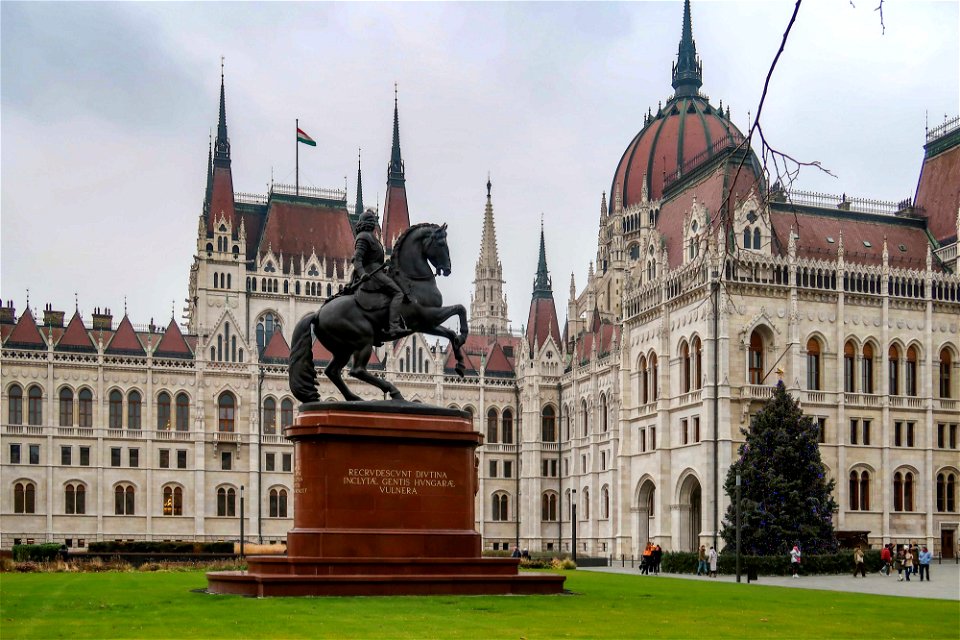 Budapest-Parlement-16 photo