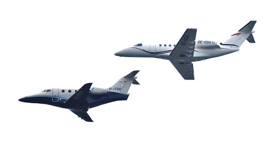 Two business Jets approaching Oberpfaffenhofen: