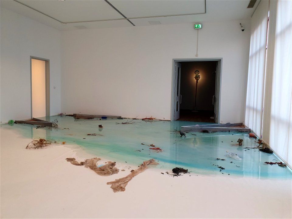 Laure Prouvoost, Deep See Blue surrounding you