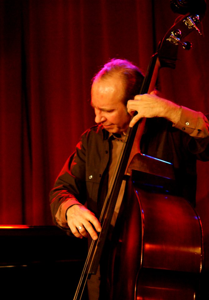 Ravi Coltrane Quartet 24 maart 2010 Schuttershof Middelburg - Drew Gress