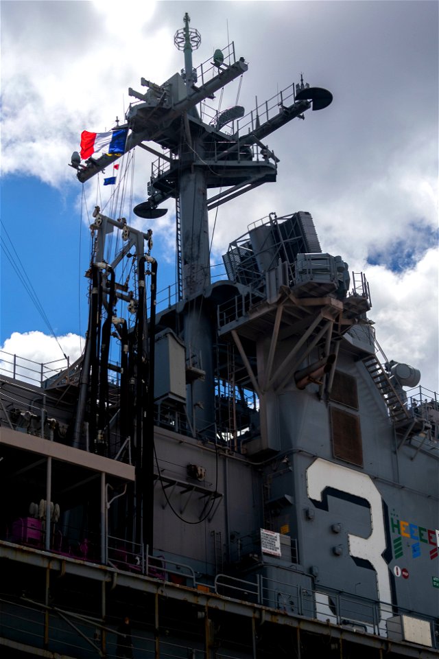 220630-N-XH769-1048
