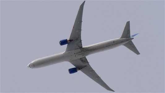 Boeing 767-424(ER) N66056 United Airlines to Washington (14500 ft.) photo
