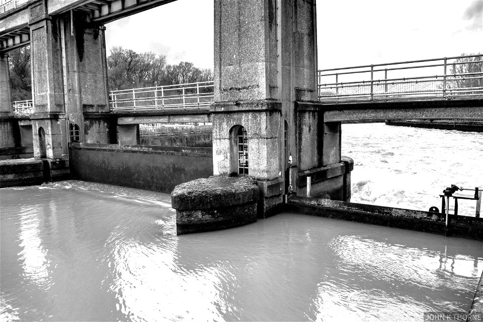 Along The River Medway. Allington to Maidstone