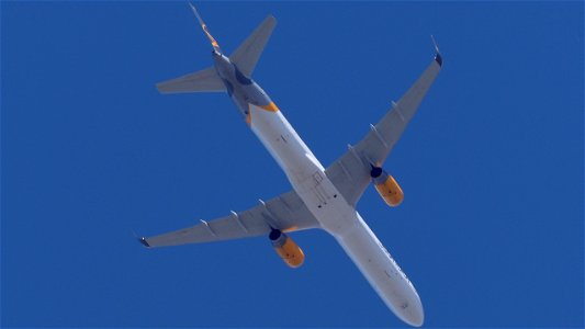 Boeing 757-330 D-ABOA Condor from Palma de Mallorca (9100 ft.)