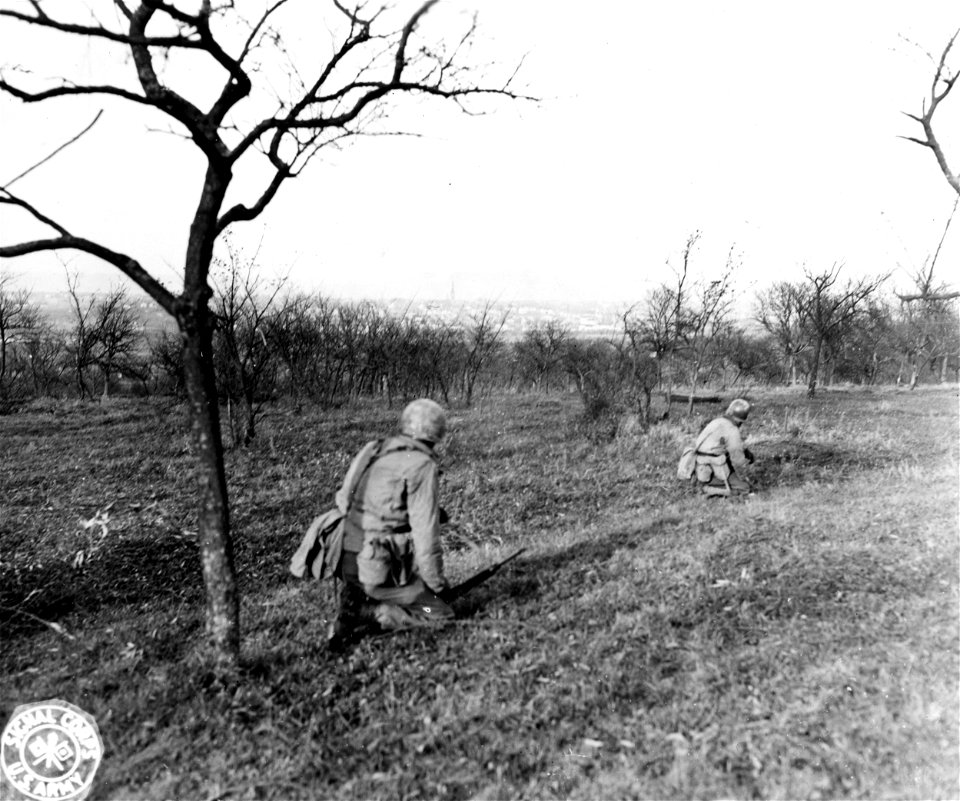 SC 270674 - View of Metz before Yank troops moved on the city. 18 November, 1944.