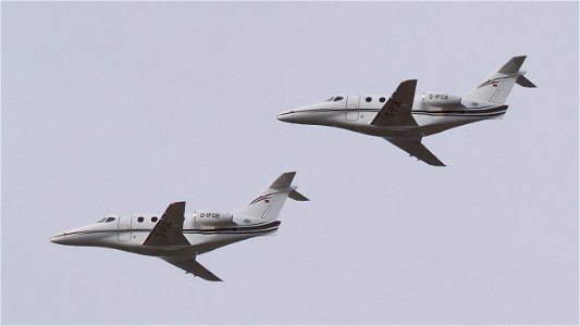 Raytheon 390 Premier I  D-IFCB  from Venice (3800 ft.)