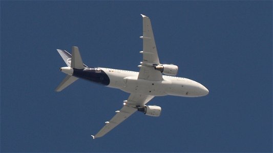 Airbus A319-112 D-AIBQ Lufthansa to Olbia (17300 ft.)
