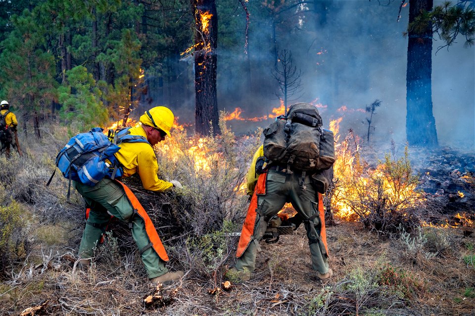 Soldiers on Dixie Fire
