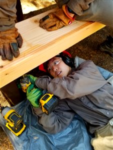 20210923-GP-Northwest Youth Corps crew installing 49 new picnic tables at La Wis Wis Campground 02